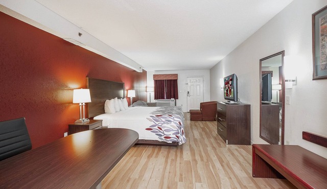 Red Roof Inn & Suites Rome