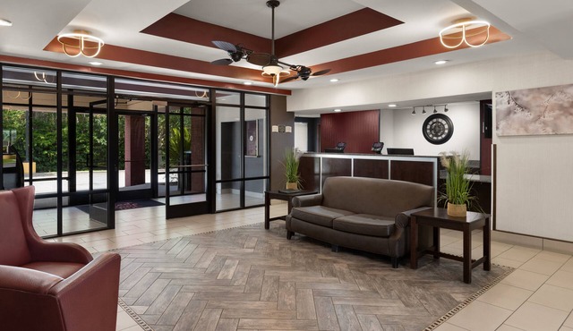 Red Roof Inn & Suites Savannah Airport