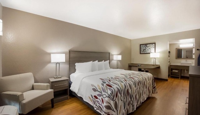 Red Roof Inn & Suites Thomasville