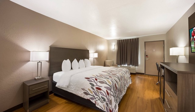 Red Roof Inn & Suites Thomasville