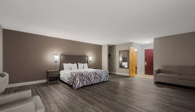 Red Roof Inn & Suites Vineland - Buena