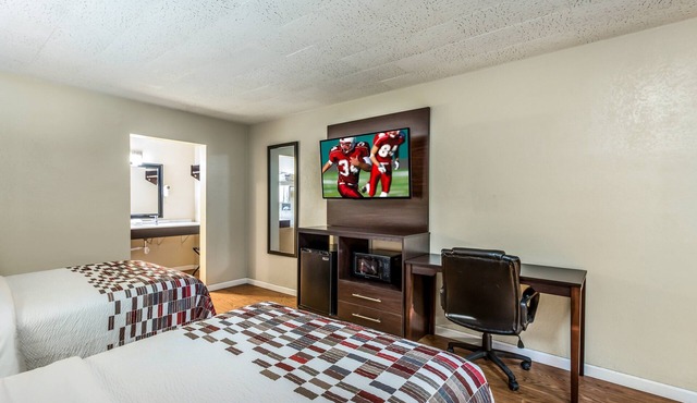 Red Roof Inn & Suites Wapakoneta