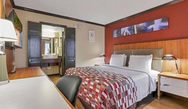 Red Roof Inn Uhrichsville