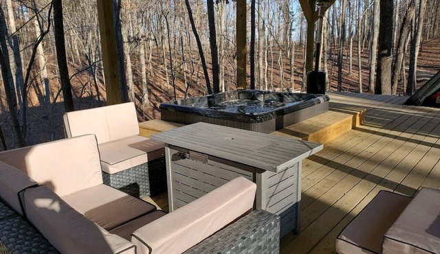 Red Room Cabin ~ The Treehouse Dungeon for Couples