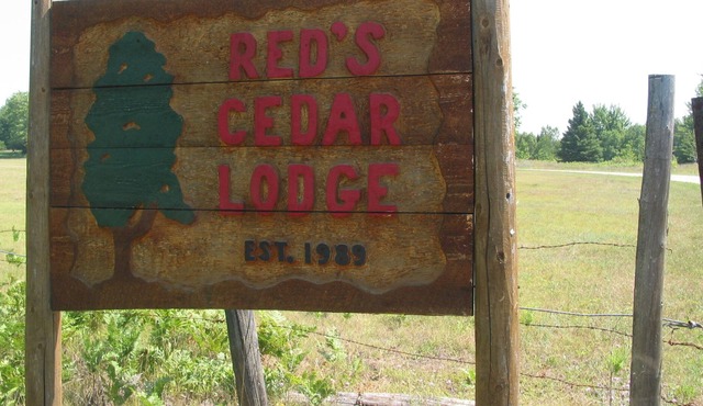 Red's Cedar Lodge, Quiet, Relaxing and Private,