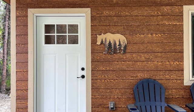 Red Salmon Cabin - Modern Vacation Home at Eagle Landing Resort