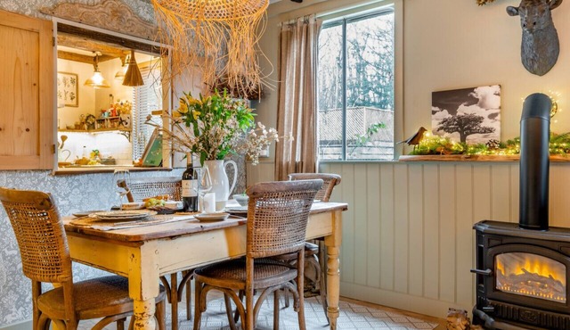 Red Squirrel Batch - One Bedroom House, Sleeps 2