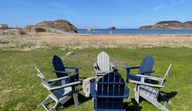 Red Sunset Cottage in Twillingate