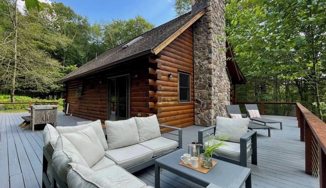 Red Tail Ridge Cabin in North Branch