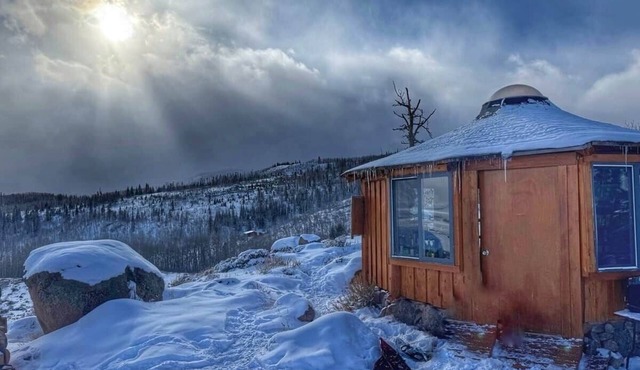 Red-tail Round House@22 West Cabins 18miles from Walden, 80 miles from Steamboat