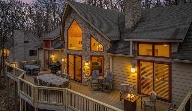 Red White & WTG: Game Room + Hot Tub