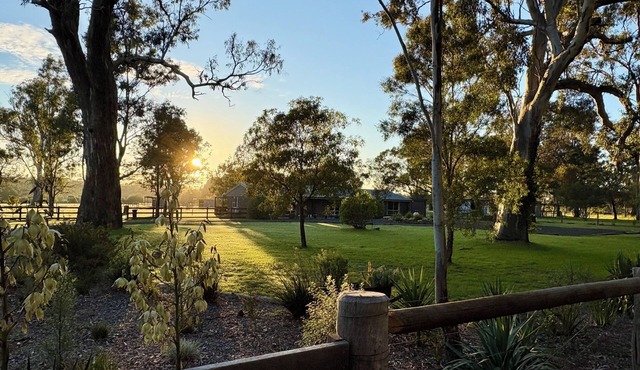 Redbank Retreat - a spaciously designed Avon river escape, serene and peaceful