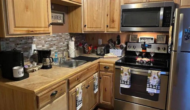 Redbay Retreat ! Country, Beach and Pet-Friendly