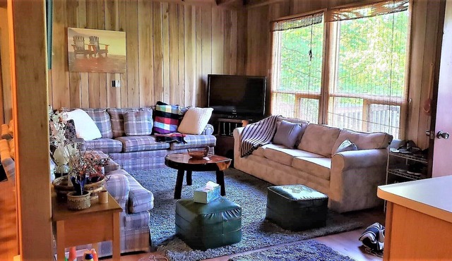 Redbird - Cozy Waterfront Cottage on Muskoka River