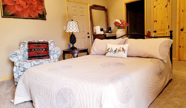 Redbird Nest Studio Charming Location