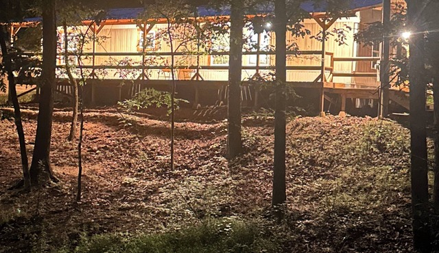 Redbud Roost-2 Bedroom Getaway