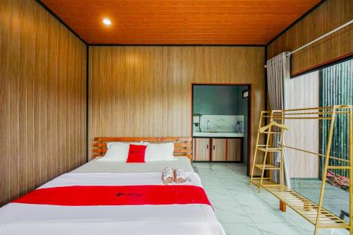 RedDoorz at ADDA Cabin Pengalengan