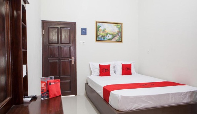 RedDoorz near Banyuwangi Baru Station