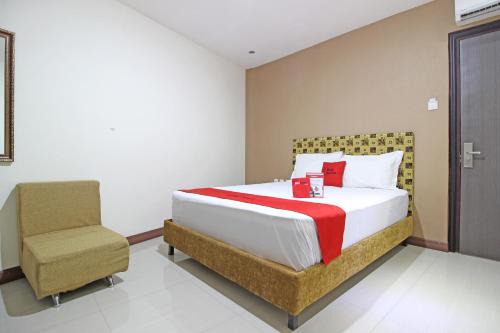 RedDoorz near UNS Solo