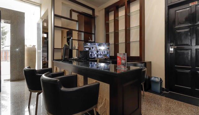 RedDoorz Plus near Halim Perdanakusuma 2