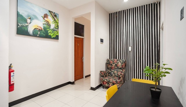 RedDoorz Plus near Mall Kelapa Gading