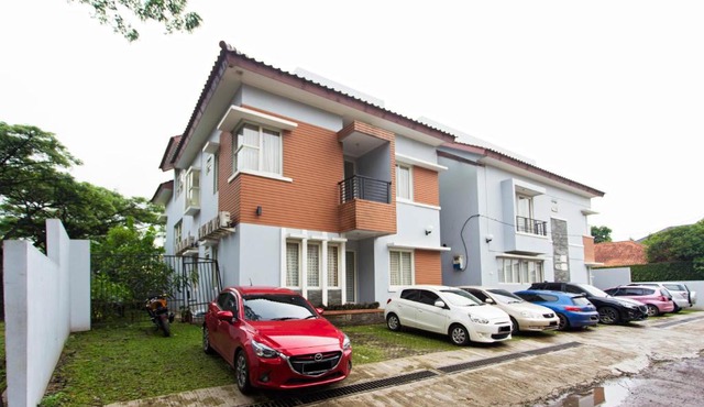 RedDoorz Plus near Siloam Karawaci