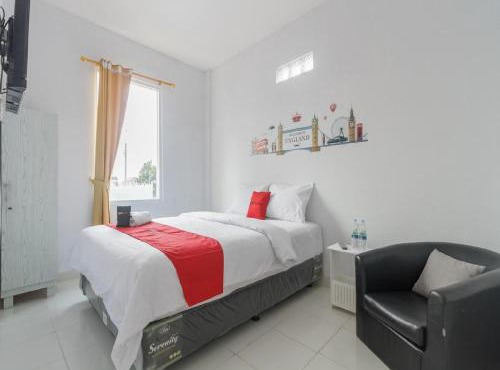 RedDoorz Plus near Taman Rasuna Menteng