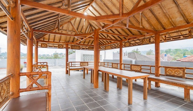 RedDoorz @ Sersan Bajuri Atas