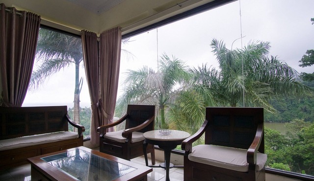 RedDoorz Syariah near Ngade Lake