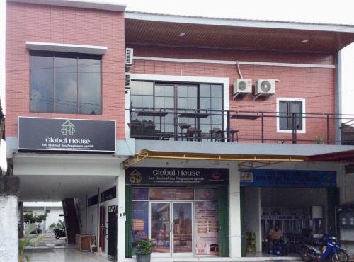 Reddoorz Syariah near Sleman city hall 4