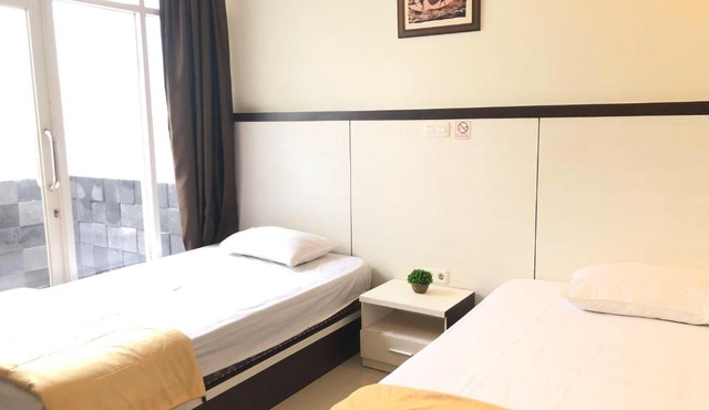 RedDooz Plus At Ininnawa Homestay Syariah Palu