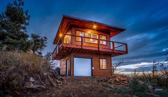 Redemption Rock Tower - Hiking and ATV Destination - 3 miles.