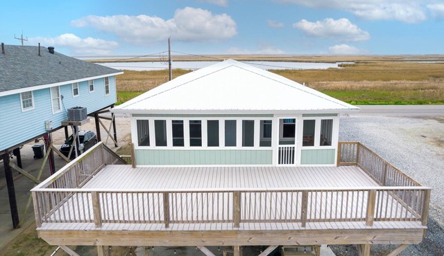 Redfish Retreat Fishing Camp - On Water - Private Boat Launch; Sleeps 12
