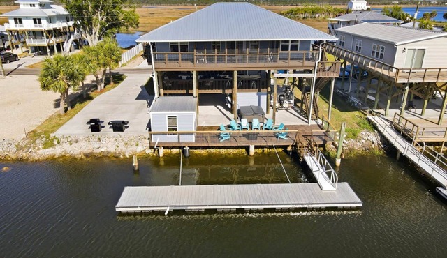Redfish Retreat Hot Tub Deep Water Canal 40 ‘ Dock