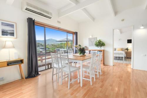 Redgum Apartment - Merrijig - Sleeps 7