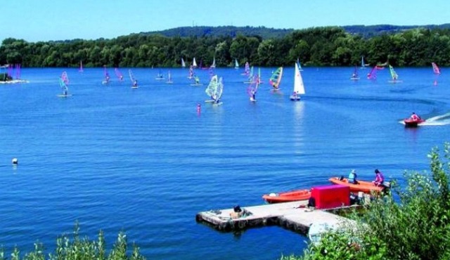 Redhill Garland- 1 bed Self Contained Apartment Close to Hospital