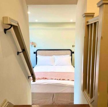 Redland Suites - Apartment 8