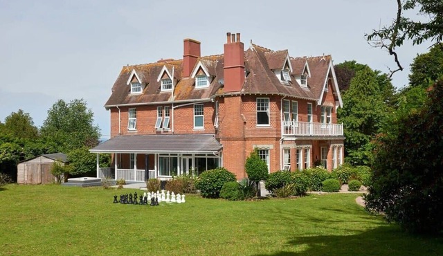 Redrock House Summary