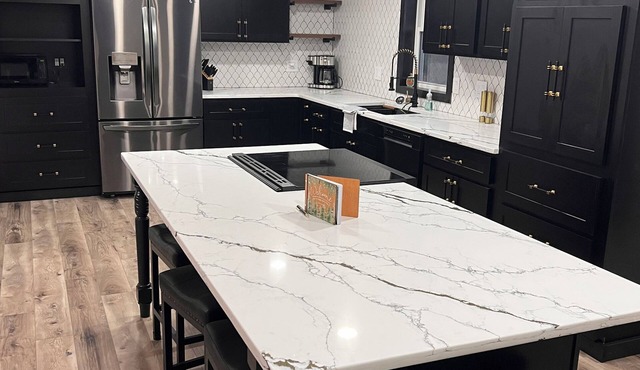 Red’s Baile Stunning Mexico Country Home, Bar, Games, Fitness, Pond & Fire pit.