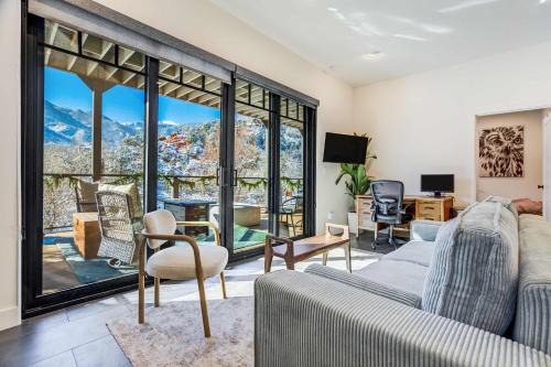 Redstone Terrace Scenic Mountain View Retreat