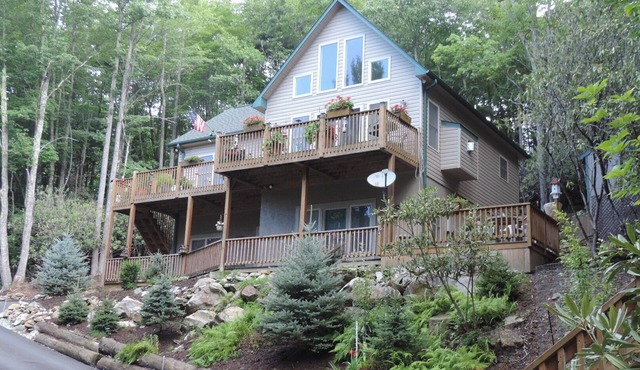 Reduced%30+daysBchMTN/2BR/2BthClean/Comfort/sleeps5/Wifi/Cable/2mi2rsrt