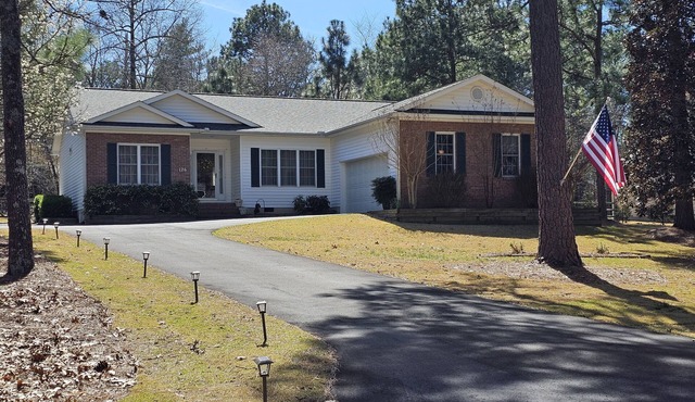Reduced & Available for US OPEN! Seven Lakes North community, golf, swimming +