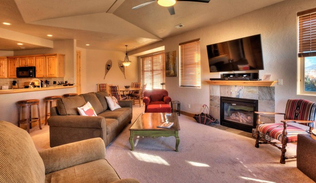 Reduced January Rates! Great Location. 5starReviews. 3 Bed, 2 Bath with Views