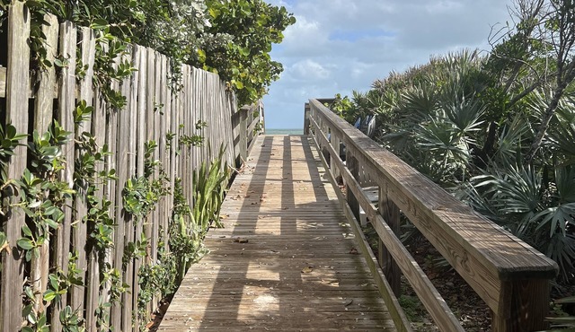 REDUCED PRICE!3 BR CANAL FRONT w/river/ocean access & beach! Bring boat!