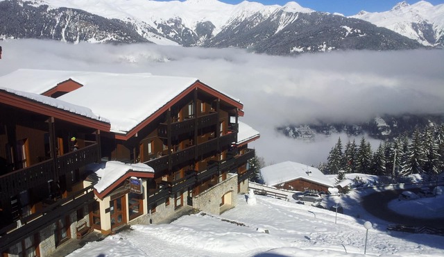REDUCED RATE: COURCHEVEL 1550: summer or winter an apartment for 4 people