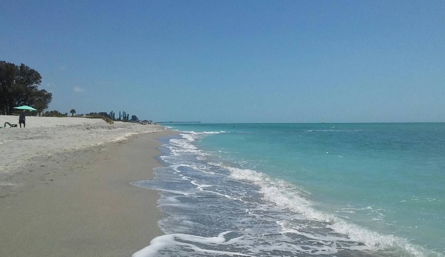 Reduced Summer 2026 rates. Beautiful well-kept condo located on Golden Beach.