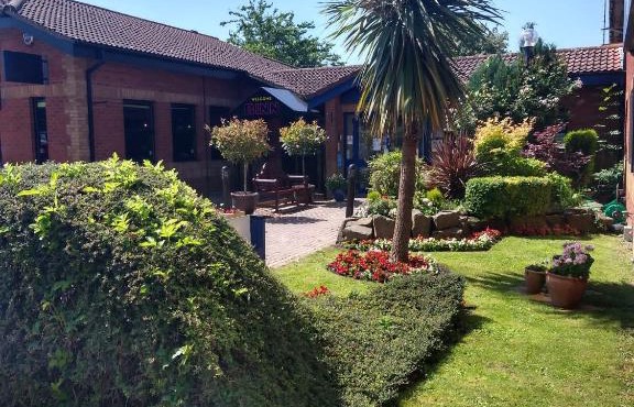 Redwings Lodge Dunstable