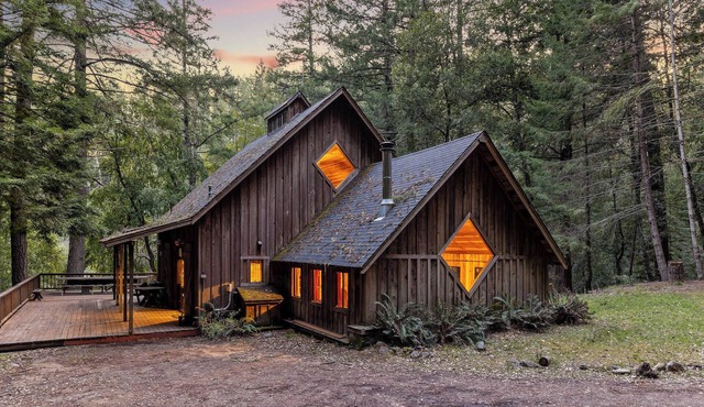 Redwood Barn- 3-bedroom house at Leonard Lake Reserve