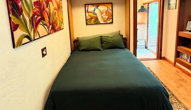 Redwood garden oasis w/outdoor clawfoot tub