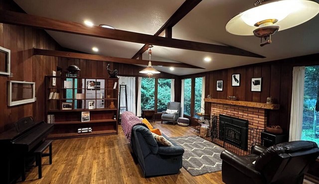Redwood house (1 block from HSU)